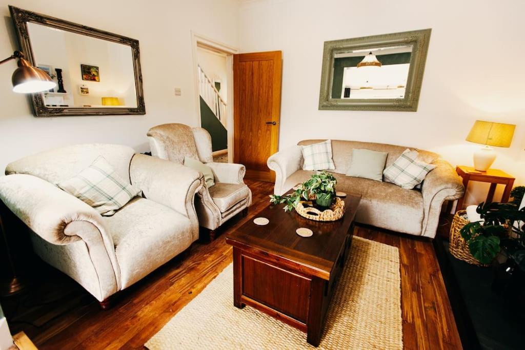 Hébergement de vacances Friars Bush House - Stunning 4 Bedroom Detached House In Exclusive Queens Quarter Luxury Centre